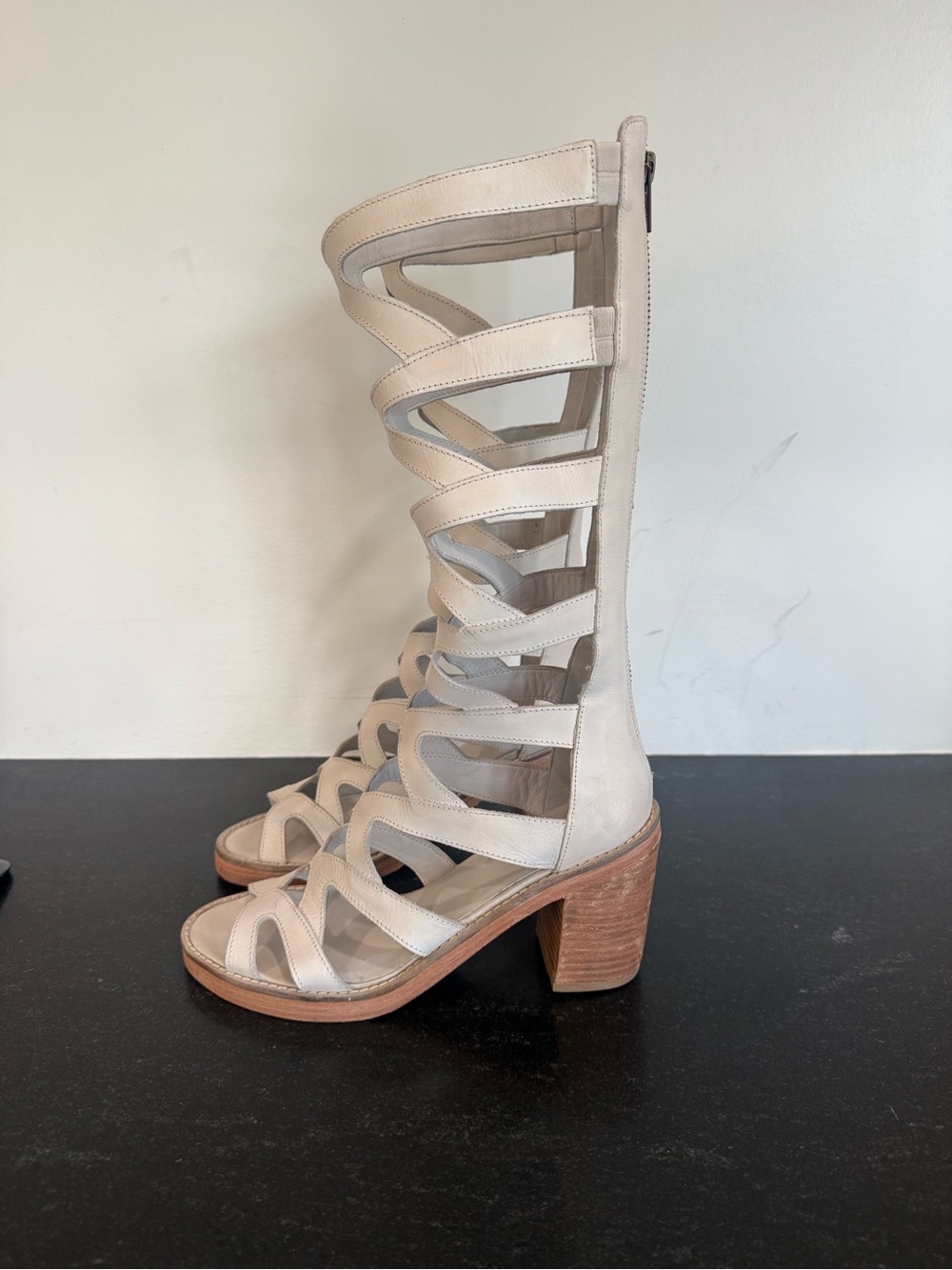 Vintage Foundry Co Loni Leather Knee High Gladiator Heel Sandals Ivory Size 8